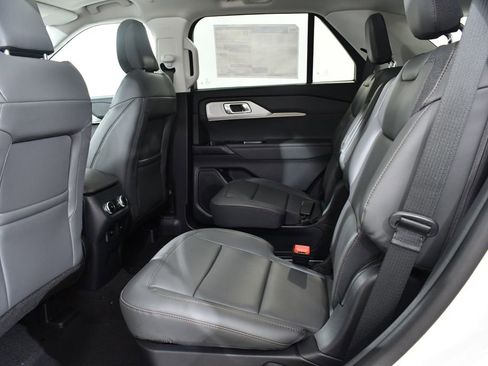 New 2026 Ford Explorer Active w/ Active Comfort Package AWD/4WD image 16