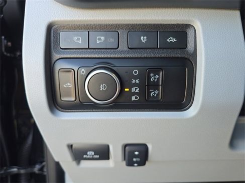 Used 2024 Ford F250 Limited w/ FX4 Off-Road Package image 25