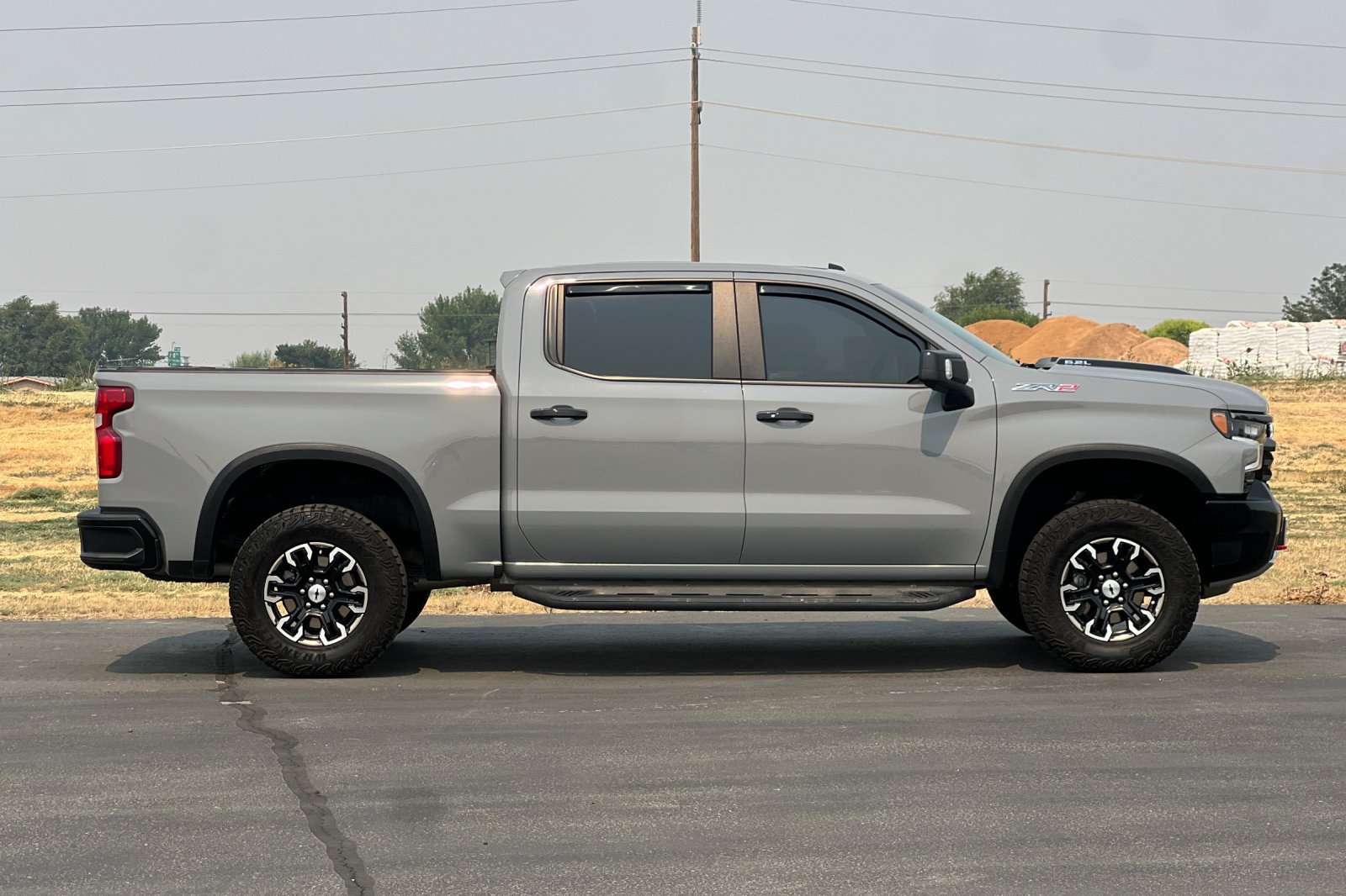 Used 2024 Chevrolet Silverado 1500 ZR2 w/ Technology Package AWD/4WD image 3