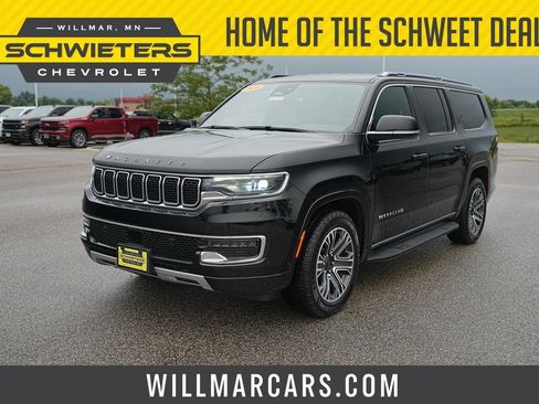 Used 2024 Jeep Wagoneer L Series II w/ Flexible Seating Group AWD/4WD image 1
