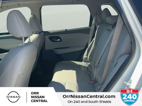 Used 2023 Nissan Rogue SL w/ SL Premium Package image 13