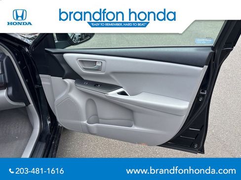 Used 2017 Toyota Camry LE FWD image 8