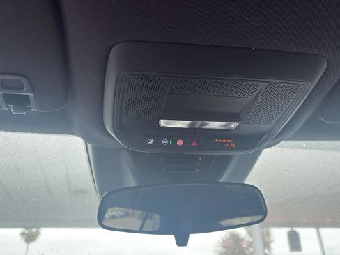 Used 2025 Chevrolet Equinox EV LT FWD image 13