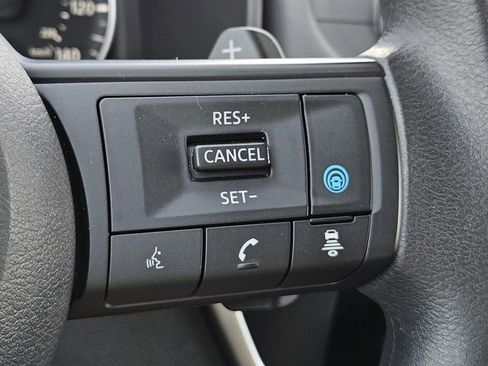 Used 2024 Nissan Rogue SV image 19