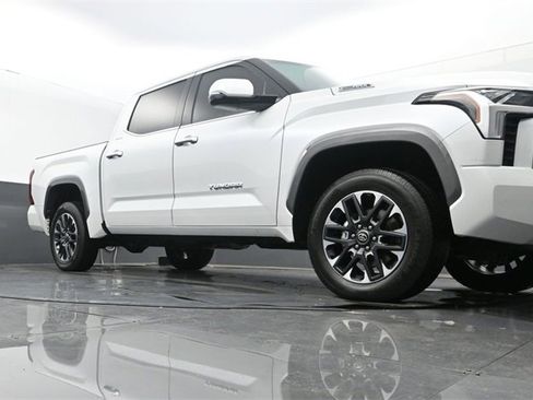 Used 2025 Toyota Tundra Limited image 23