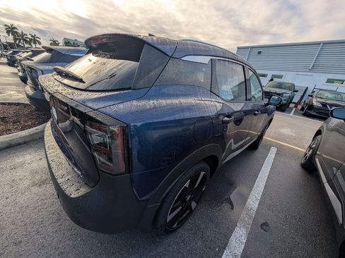 New 2025 Nissan Kicks SR image 10