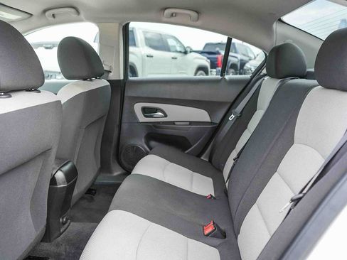 Used 2016 Chevrolet Cruze LS FWD image 19