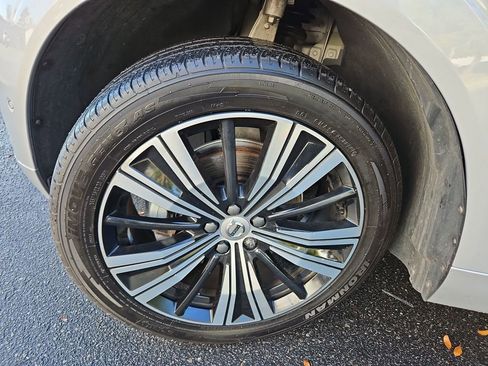 Used 2023 Volvo XC60 B5 Plus w/ Climate Package image 33