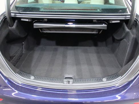Certified 2019 Mercedes-Benz E 300 4MATIC image 26