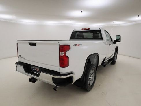 Used 2025 Chevrolet Silverado 2500 W/T w/ WT Convenience Package image 3