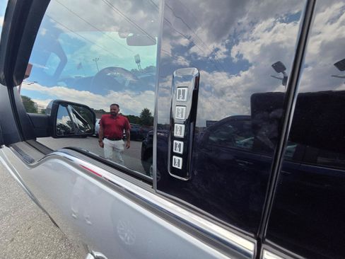 Used 2020 Ford F150 Limited w/ Trailer Tow Package AWD/4WD image 10