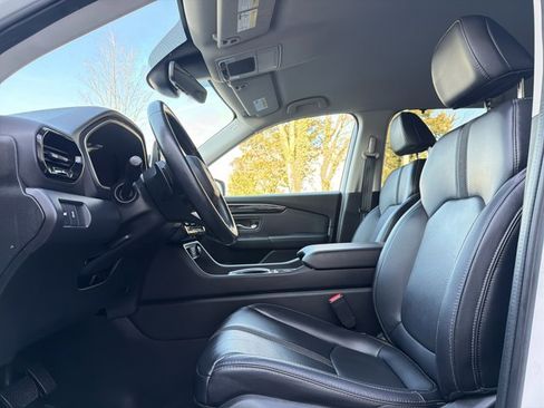 Used 2023 Honda Pilot EX-L image 11