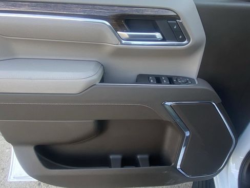 New 2026 GMC Sierra 1500 SLE image 13