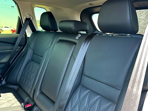 New 2026 Nissan Rogue Platinum AWD/4WD image 17