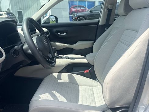 Used 2024 Honda HR-V LX image 9