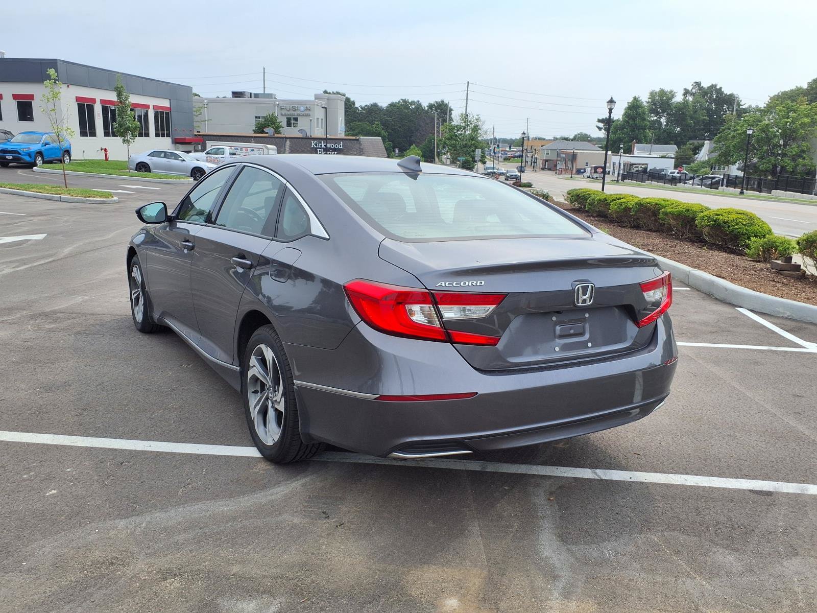 Used 2018 Honda Accord EX-L image 26