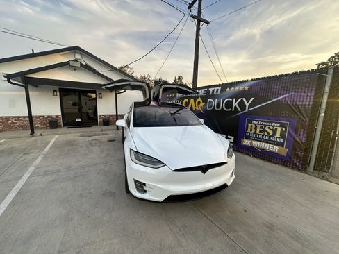 Used 2018 Tesla Model X 75D AWD/4WD image 51