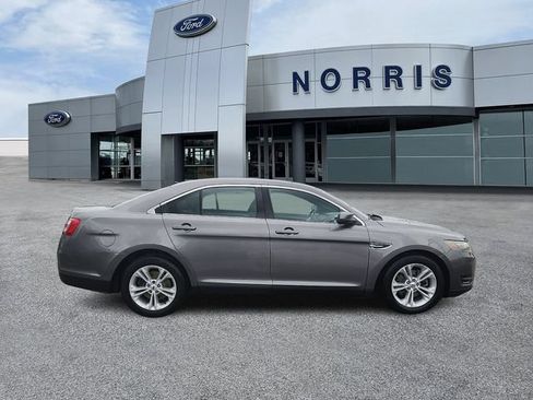 Used 2014 Ford Taurus SEL FWD image 5