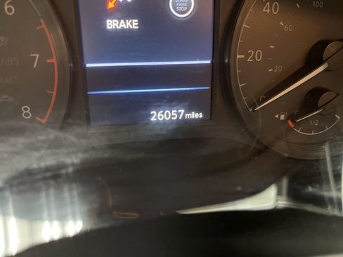 Used 2024 Nissan Altima 2.5 S FWD image 11