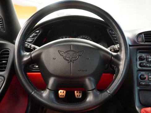Used 2002 Chevrolet Corvette Z06 w/ Memory Pkg RWD image 20