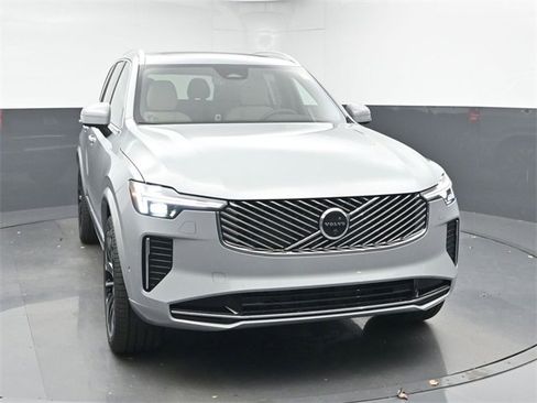 New 2026 Volvo XC90 B6 Plus w/ Protection Package Premier image 2