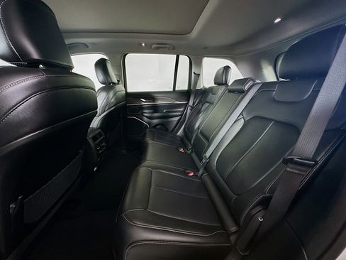 Used 2022 Jeep Grand Cherokee Limited 4xe image 28