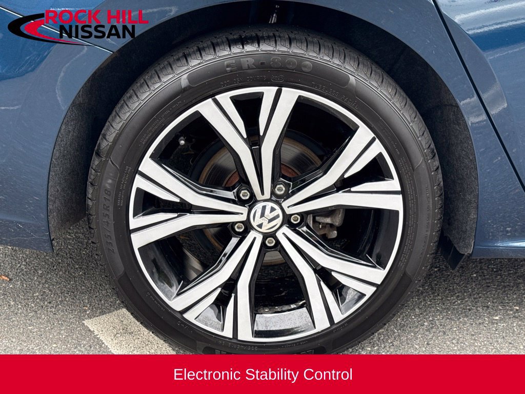 Used 2021 Volkswagen Passat 2.0T SE FWD image 10