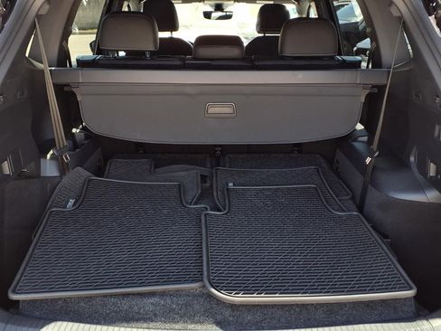 Certified 2023 Volkswagen Tiguan SE R-Line FWD image 8
