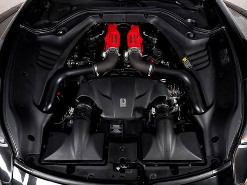 Used 2016 Ferrari California T RWD image 14
