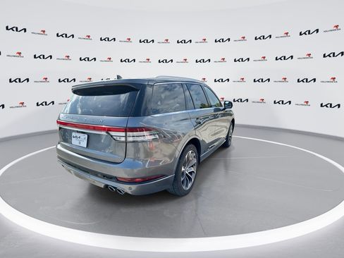 Used 2022 Lincoln Aviator Grand Touring w/ Elements Package Plus AWD/4WD image 8