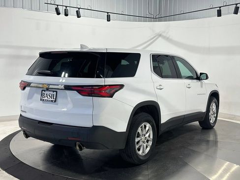 Used 2023 Chevrolet Traverse LS FWD image 10