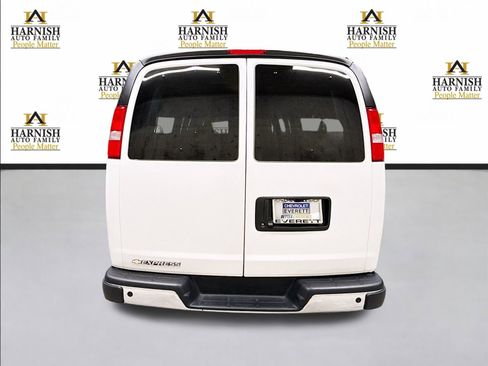 Used 2025 Chevrolet Express 3500 LT w/ LT Preferred Equipment Group RWD image 7