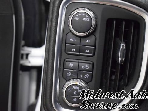 Used 2022 GMC Sierra 1500 AT4 w/ AT4 Premium Package image 16