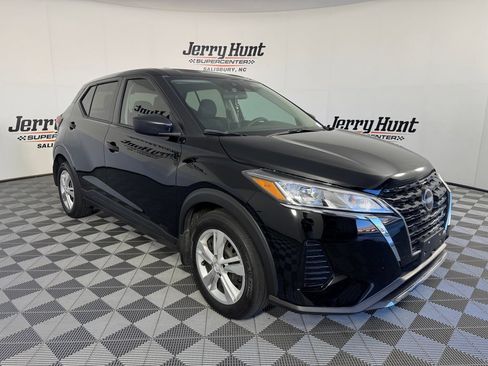 Used 2024 Nissan Kicks S FWD image 6