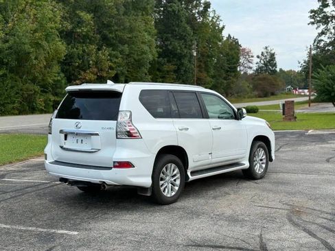 Used 2018 Lexus GX 460 Premium image 3