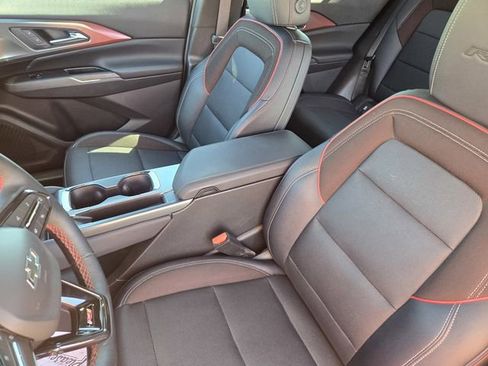 Used 2025 Chevrolet Equinox EV RS image 25