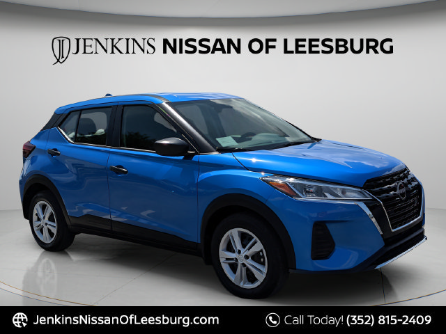Certified 2025 Nissan Kicks Play S FWD image 1