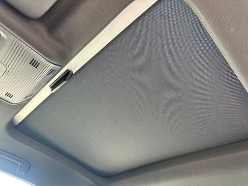 Used 2022 Volkswagen GTI SE image 50