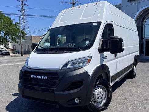Used 2024 RAM ProMaster 3500 w/ Delivery Van Package FWD image 3