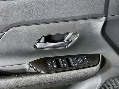 New 2026 Nissan Kicks SV w/ SV Premium Package FWD image 17