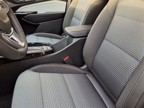 New 2026 Chevrolet Trax LT w/ LT Convenience Package image 3