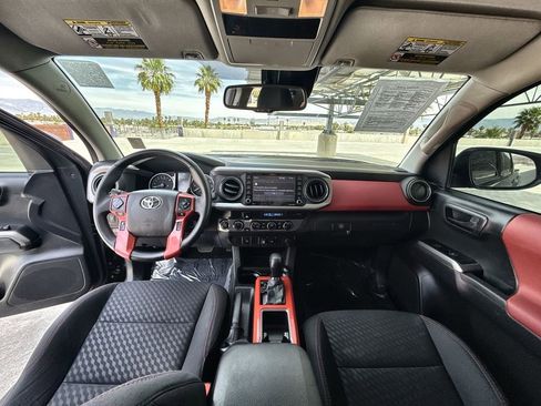 Used 2023 Toyota Tacoma SR5 AWD/4WD image 11