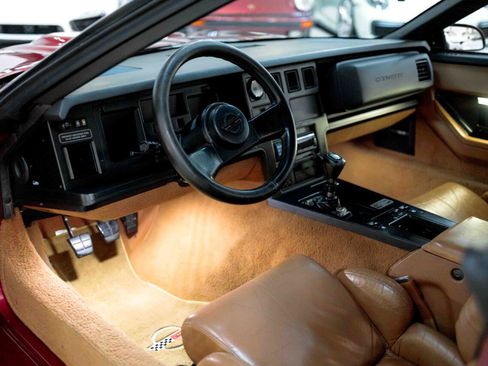 Used 1989 Chevrolet Corvette Convertible image 2