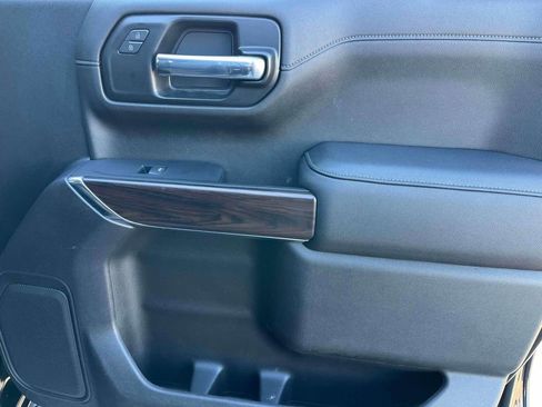 Used 2022 GMC Sierra 1500 SLT w/ SLT Premium Package image 19