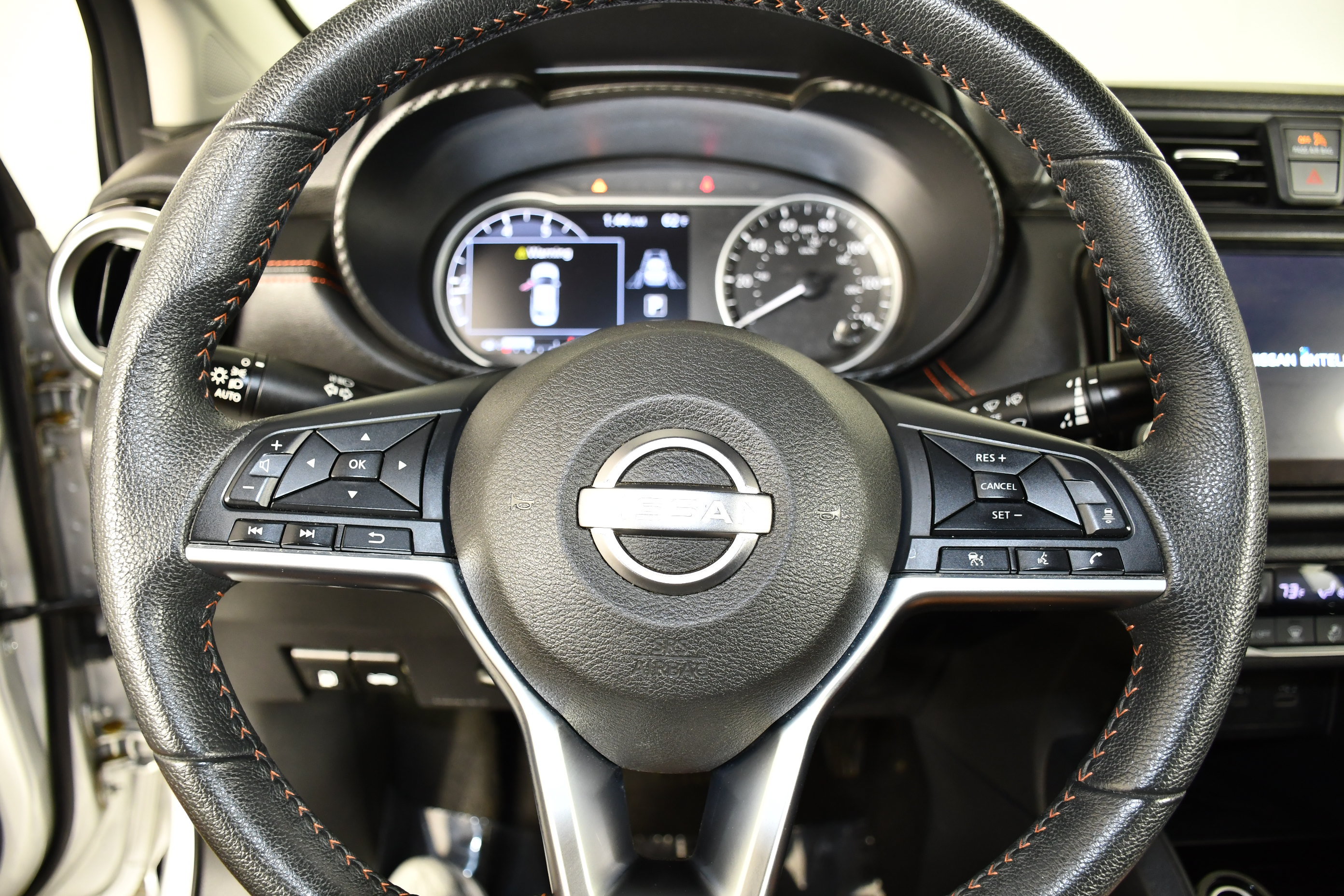 Used 2024 Nissan Versa SR FWD image 19