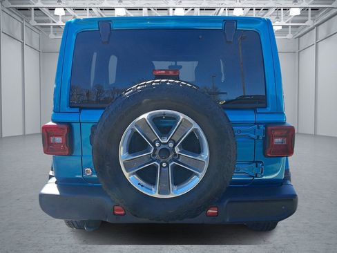 Used 2020 Jeep Wrangler Unlimited Sahara image 4