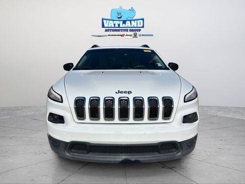 Used 2015 Jeep Cherokee Sport w/ Sport Appearance Group FWD image 21