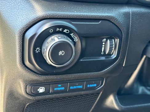 Used 2023 Jeep Wrangler Unlimited Sahara w/ Safety Group AWD/4WD image 28