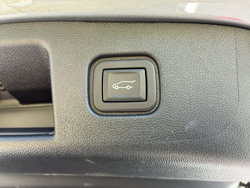 Used 2024 Chevrolet Blazer EV RS AWD/4WD image 45