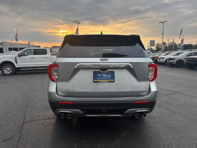 Certified 2023 Ford Explorer Platinum w/ Technology Package AWD/4WD image 6
